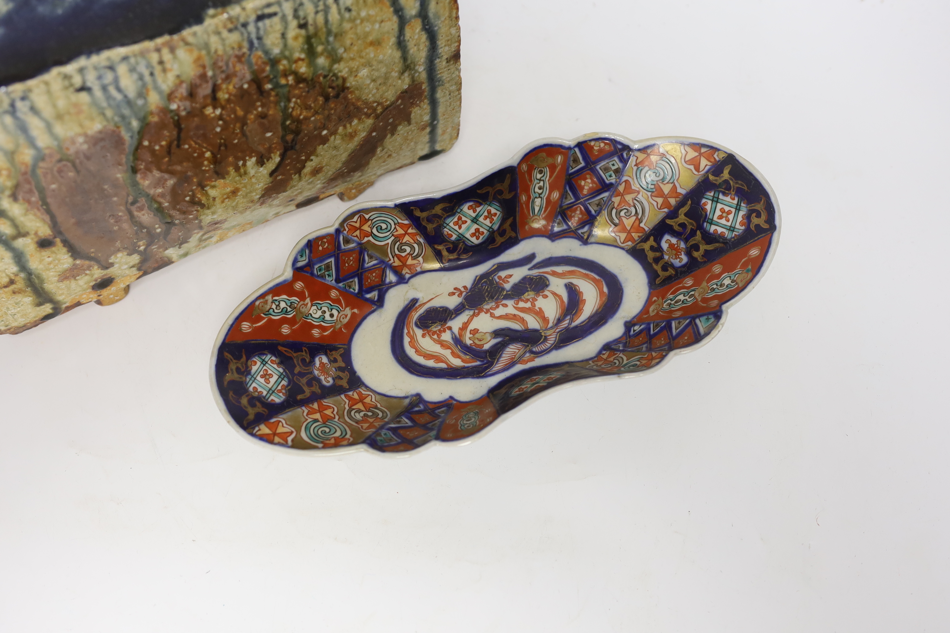 A Japanese studio pottery vase and an Imari dish, tallest 21cm